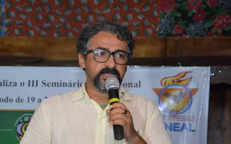 Professor da Uneal é homenageado com a Comenda Zumbi dos Palmares