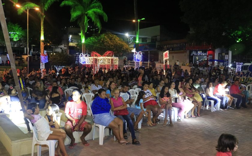 Musicais e shows gospel movimentam Natal Luz nesta sexta (20), em Palmeira dos Índios
