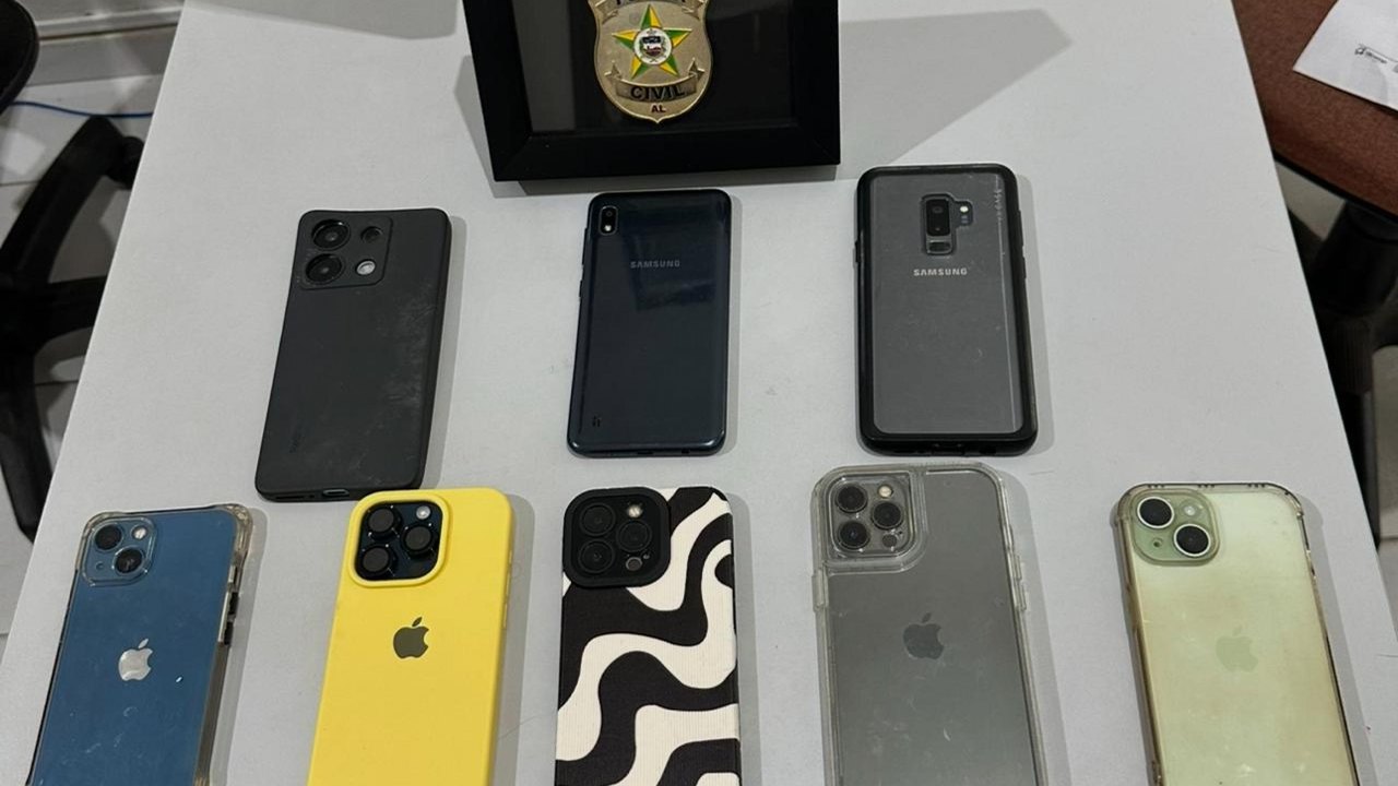 Polícia Civil de Alagoas devolve a turistas celulares furtados em evento