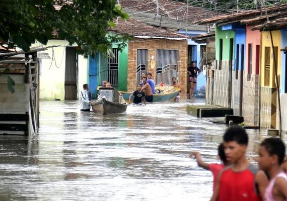 Mais 1.166 famílias receberam a primeira parcela do Auxílio-Chuvas do Estado