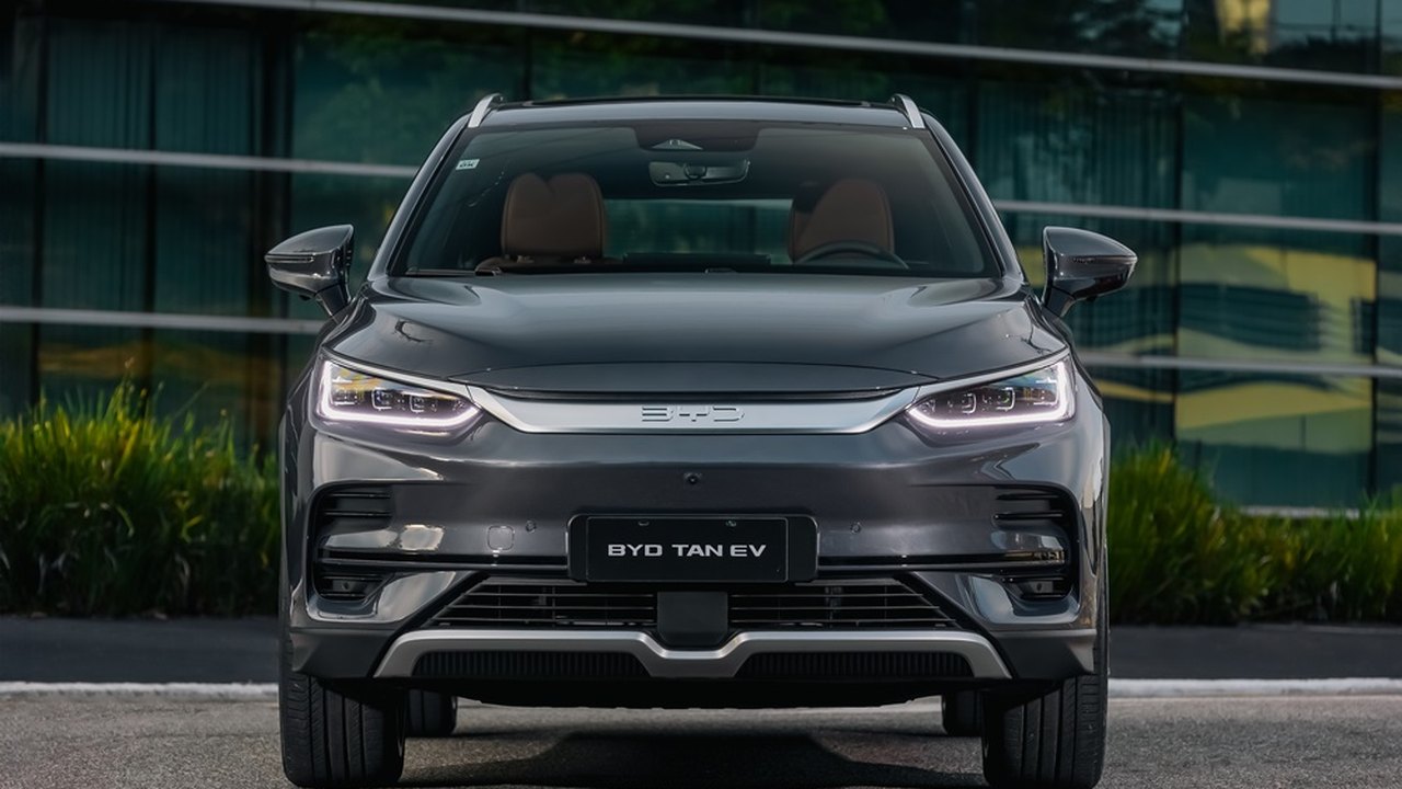 BYD Tan EV 2024 foi renovado e teve a autonomia ampliada