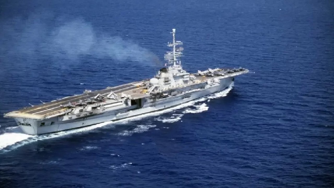 Governo contraria pedido dos EUA e autoriza entrada de navios de guerra iranianos