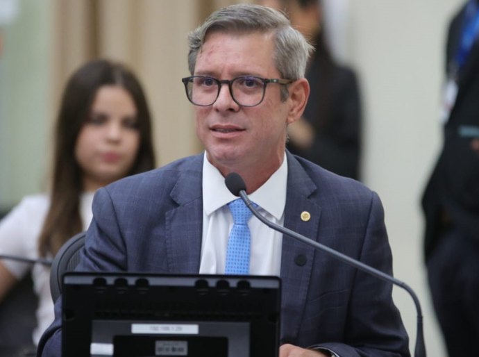 Cabo Bebeto critica emenda que permite vistoria veicular por aplicativo