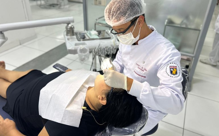 UNINASSAU Maceió realiza triagem gratuita para serviços odontológicos