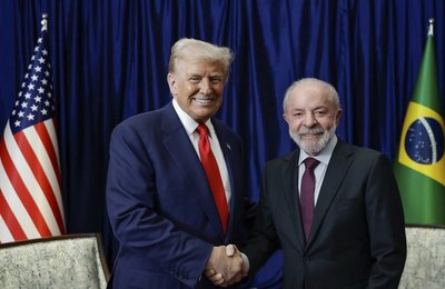 Lula e Trump se reúnem na Malásia e avançam em negociação sobre tarifas impostas a produtos brasileiros