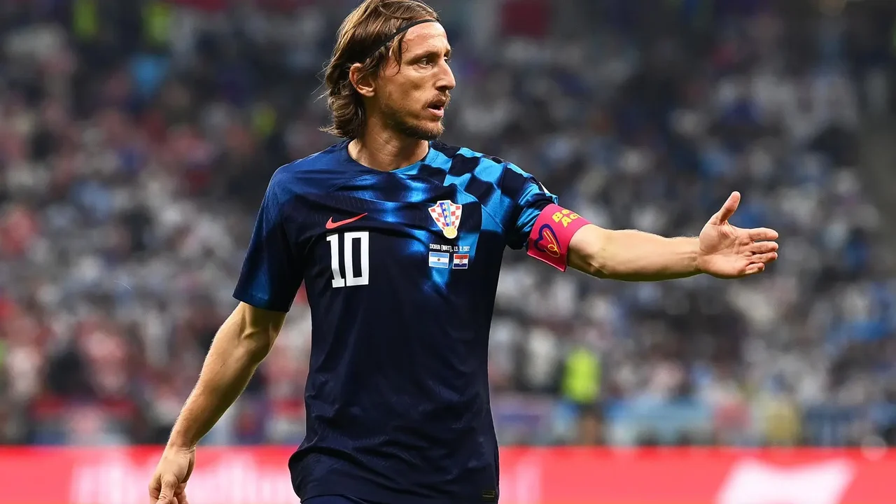 Croácia divulga lista de convocados para Copa do Mundo com Livaković e Modric