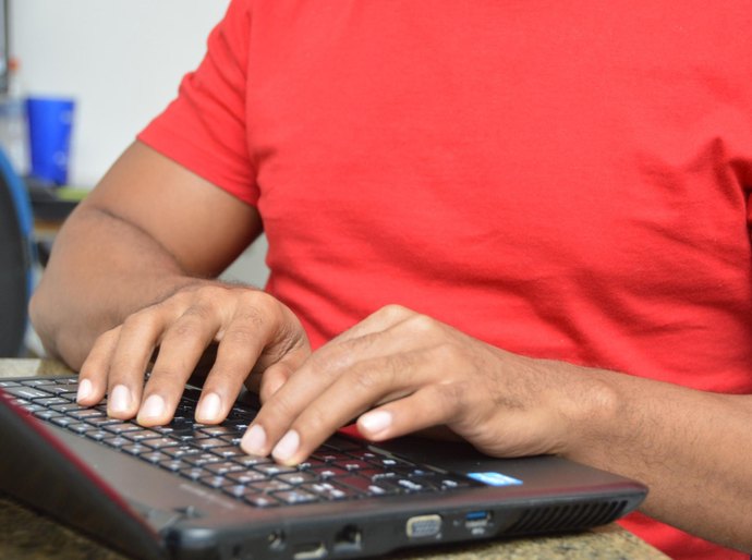 Cansaço extremo e desmotivação podem ser sinais da Síndrome de Burnout, alerta especialista