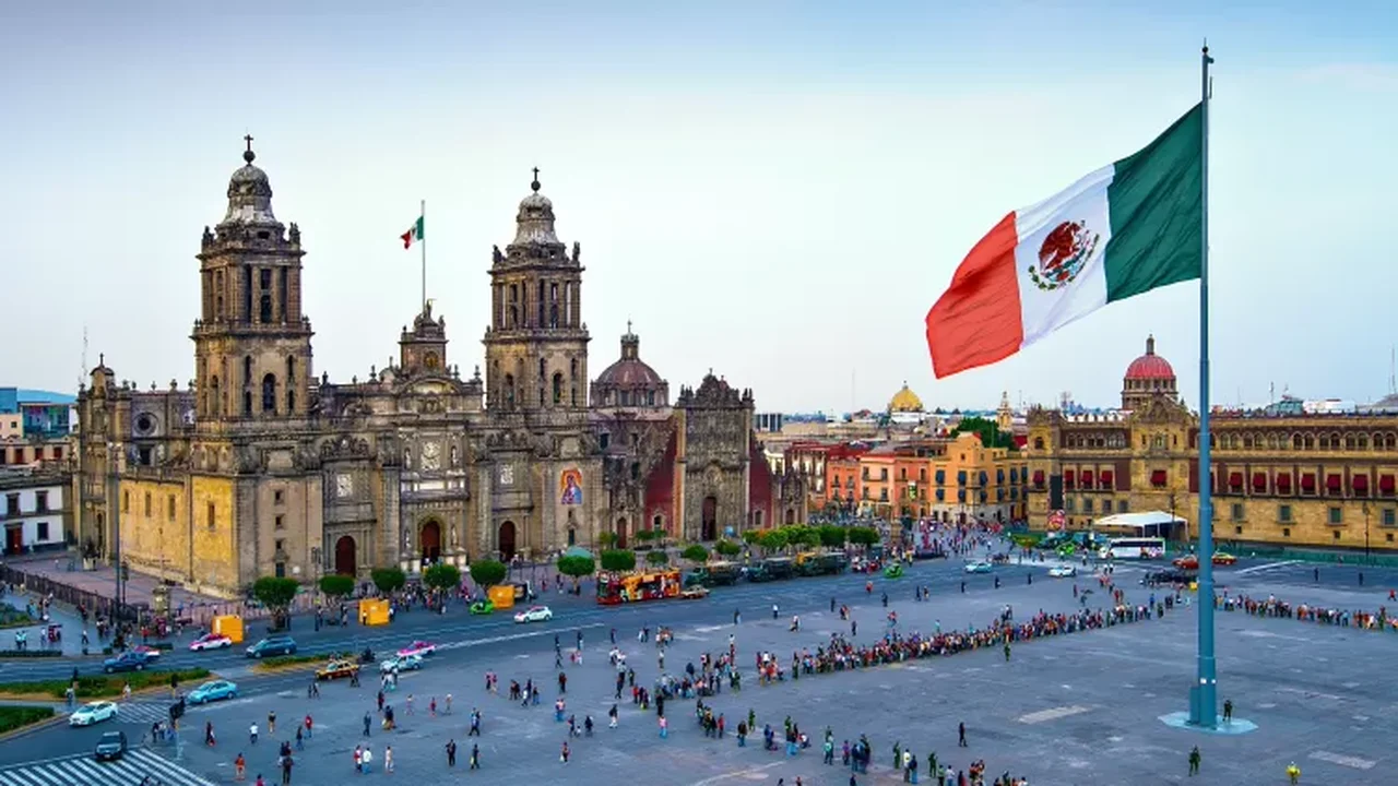 México deporta 29 criminosos ligados a cartel de drogas para EUA em meio à pressão de Trump