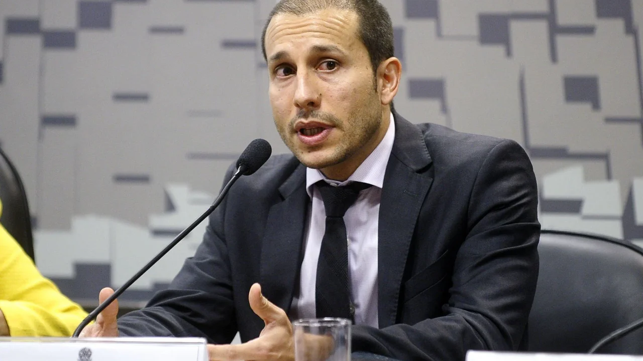 Quadro técnico, avesso à política e leal a Andrei: saiba quem é William Murad, que assume o comando da PF