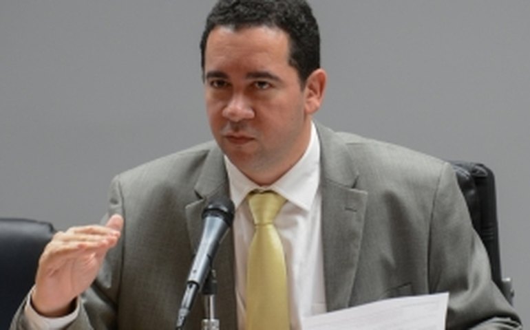 IPCA não surpreende e inflação está sob controle, diz ministro interino da Fazenda