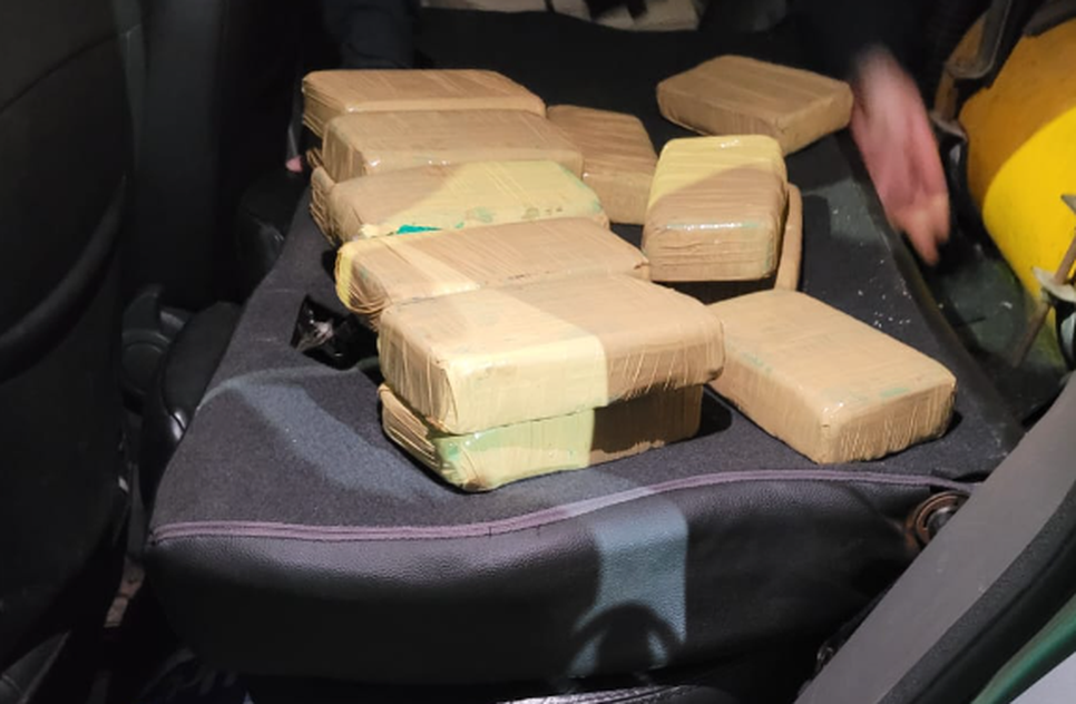 Motorista é preso com 15 quilos de cocaína em Nossa Senhora do Socorro / Foto: Foto: PRF/SE