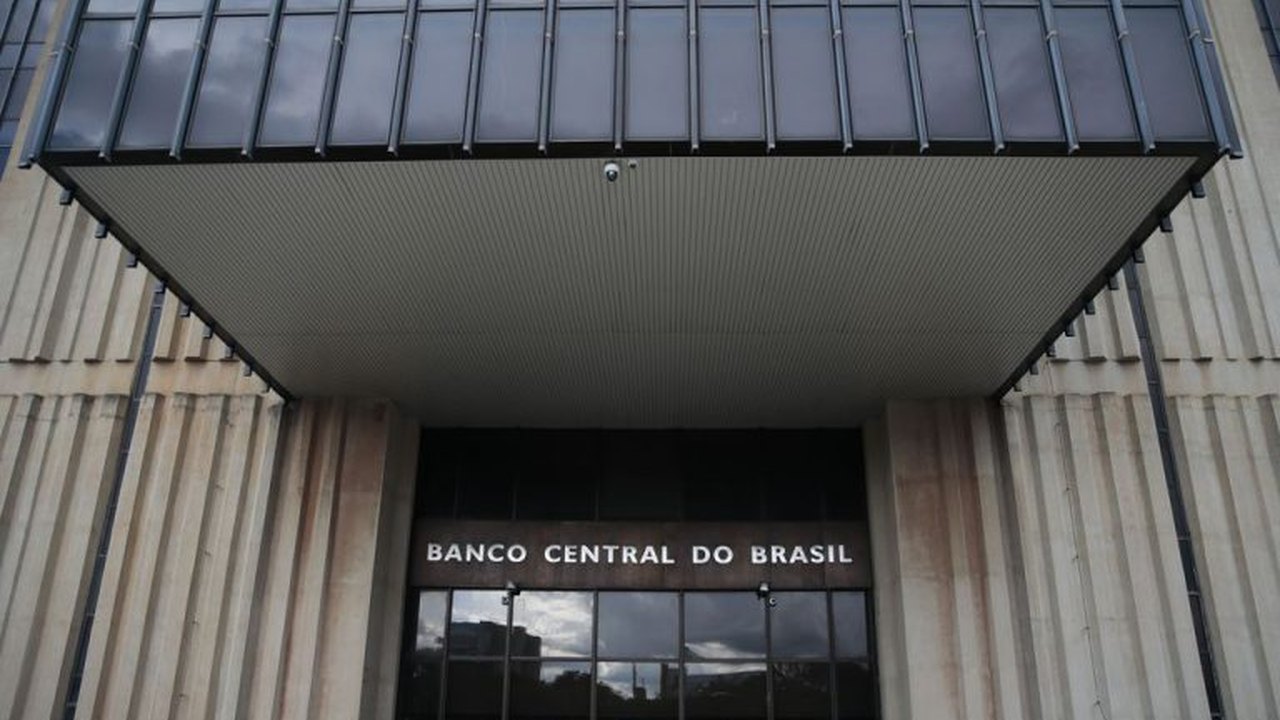 Focus: Projeção do IPCA para 2025 recua para 4,46% e fica abaixo do teto da meta