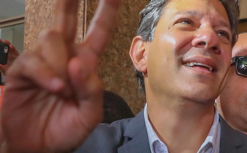 Pelo Twitter, Fernando Haddad deseja sucesso ao presidente eleito Jair Bolsonaro