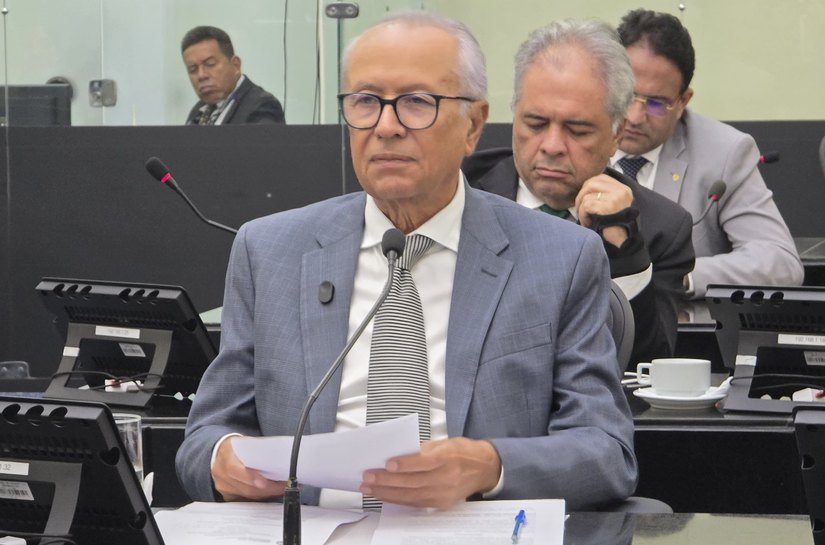 Doutor Wanderley defende que as policiais civis se aposentem aos 52 anos