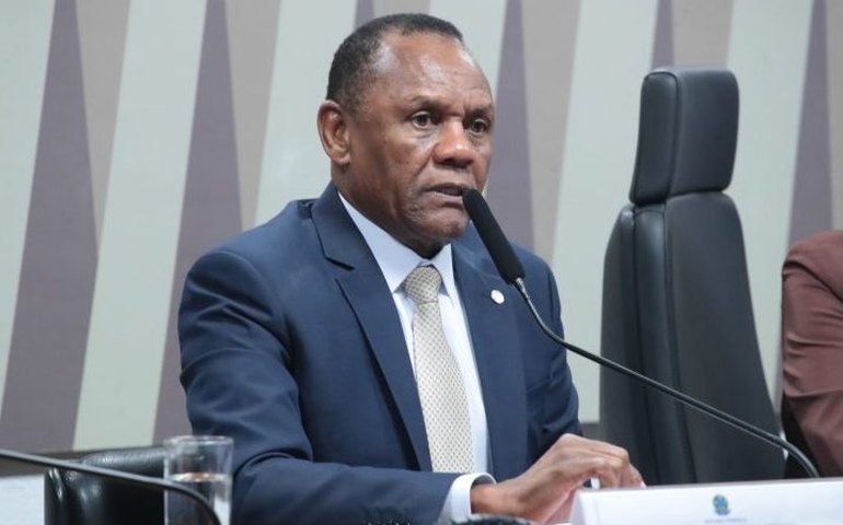 Comissão aprova medidas para facilitar a entrada de donas de casa no mercado de trabalho