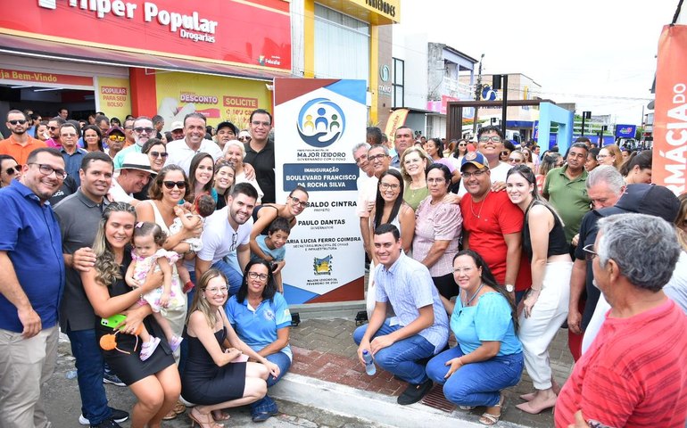 Prefeito Theobaldo Cintra inaugura obras em Major com o governador Paulo Dantas