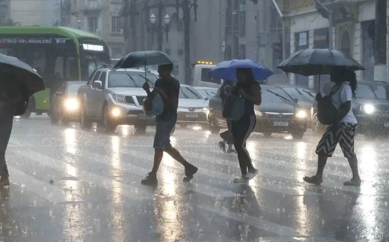 Chuvas deixam seis mortos em São Paulo e 11 feridos no Rio de Janeiro