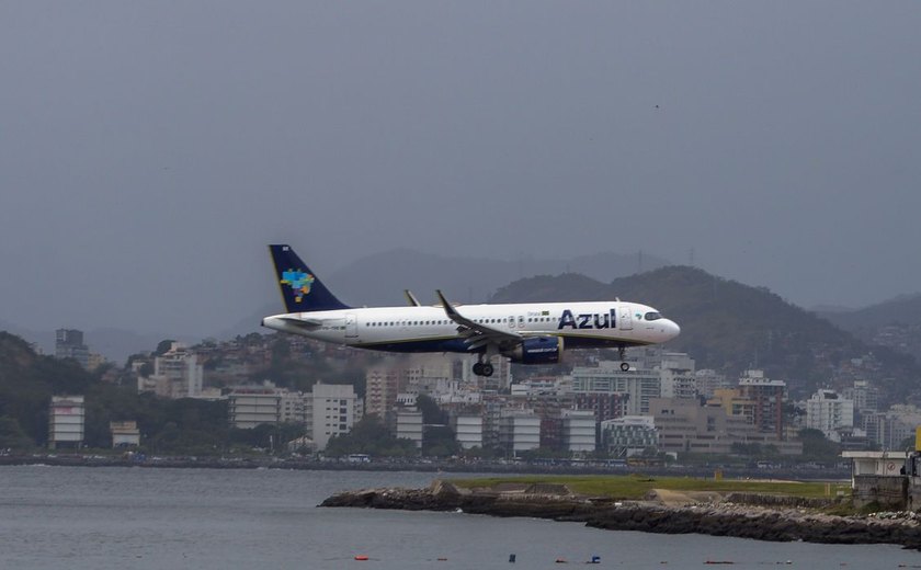 Petrobras reduz preço da gasolina de aviação