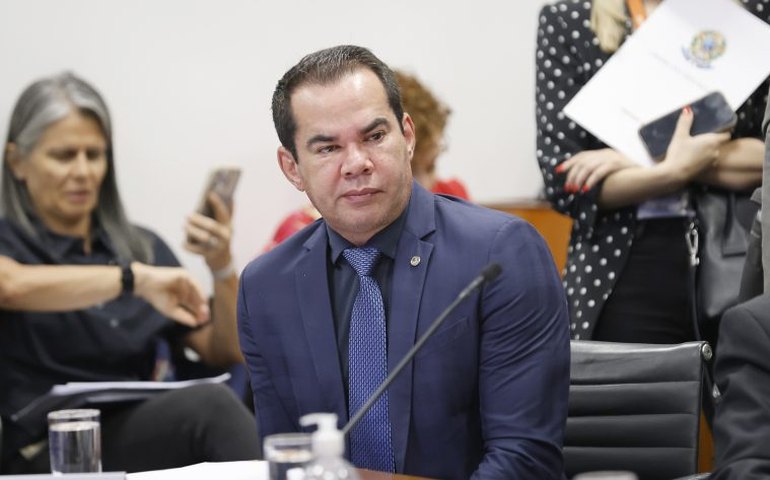 Comissão aprova projeto que autoriza convocação de PMs e bombeiros da reserva para funções específicas