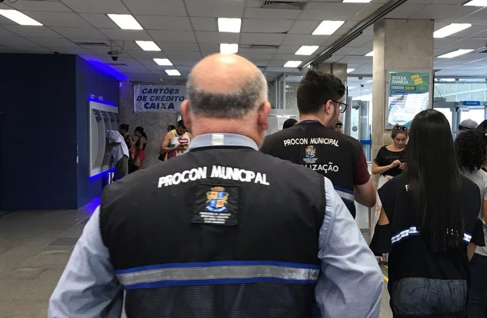 PROCON FICALIZAÇÃO AGÊNCIA BANCÁRIA / Foto: Ascom/Semdec
