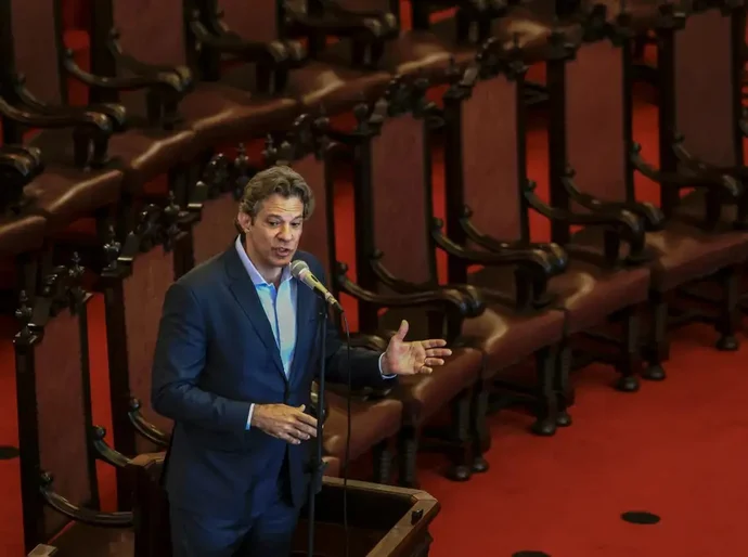 Ministro Fernando Haddad defende mobilização de progressistas contra desigualdade