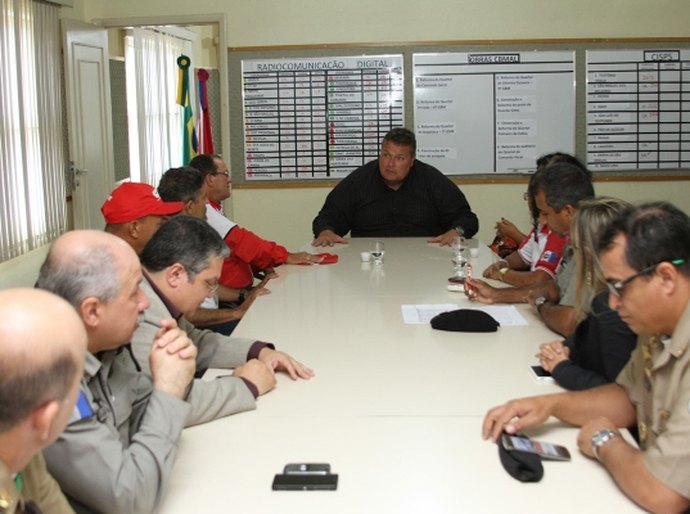 Segurança Pública recebe rodoviários de Maceió e reunião da fim à greve