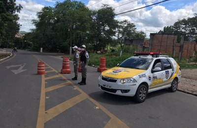 Em um dia, PM flagra 7 casos de descumprimento ao Decreto de Emergência