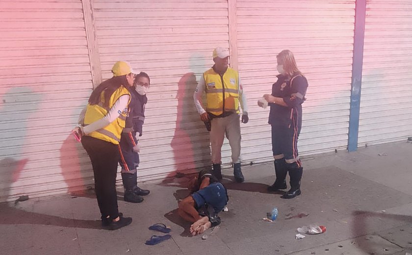 Morador de rua é vítima de espancamento no Centro de Maceió