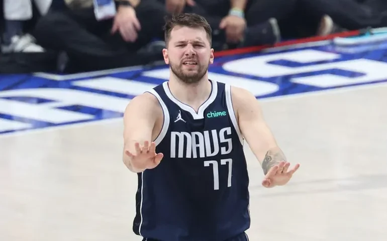 Dallas Mavericks vence Boston Celtics e leva a decisão da NBA para o quinto jogo