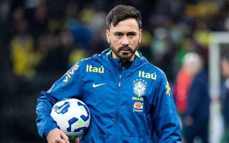 Davide Ancelotti quase assumiu comando do Strasbourg após saída do Botafogo