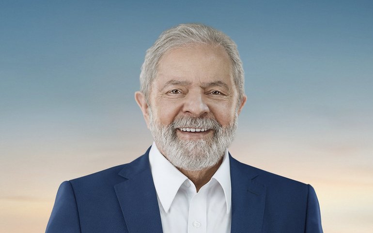 Salário mínimo vai voltar a aumentar outra vez, diz Lula