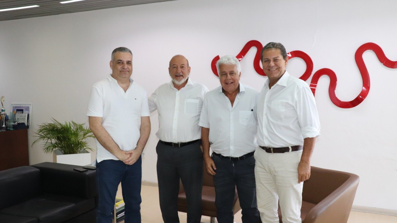 Lyra recebe Alfredo Gaspar e Thomáz Nonô