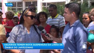 Usuários da linha 607 fazem protesto na porta da SMTT