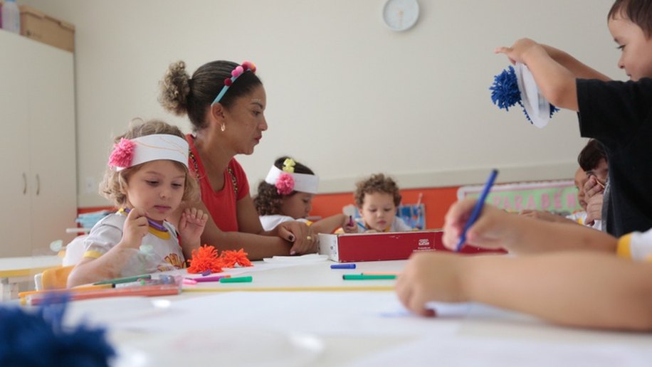 Cursos gratuitos apoiam ações para a primeira infância