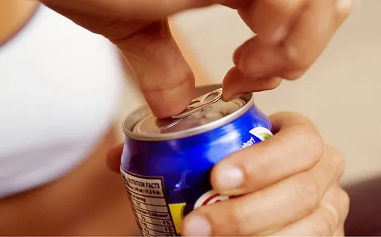 Consumo excessivo de energéticos pode aumentar risco de AVC, alertam especialistas