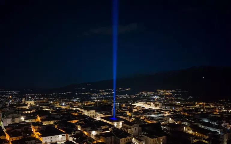 Itália recorda 17 anos de terremoto com mais de 300 mortos