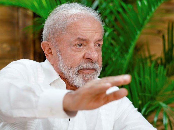 'Nunca na história do Brasil houve tanto atendimento aos prefeitos quanto agora”, diz Lula, em Salvador