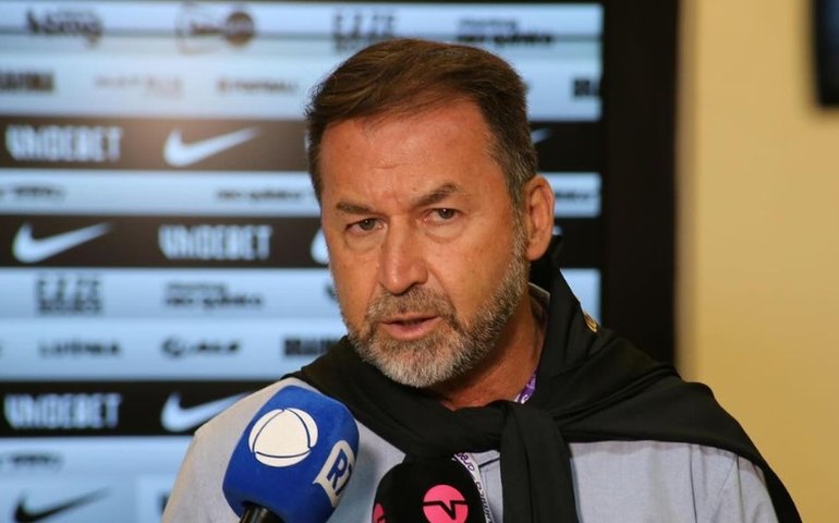 Augusto Melo indica permanência de Cássio no Corinthians e promete anúncio de grande parceria