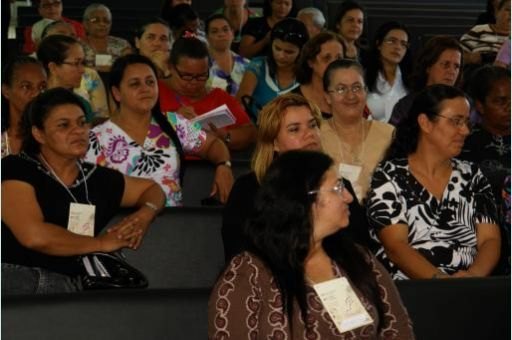 Esposas de obreiros tiveram estudo no primeiro dia da Escola Bíblica de Obreiros