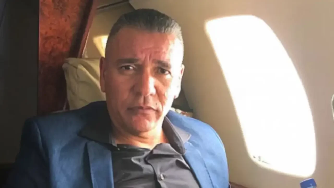 Bolívia entrega líder do PCC ao governo brasileiro