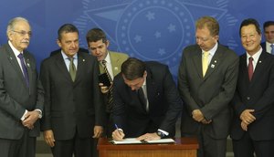 LEI EXTINGUE HORÁRIO DE VERÃO