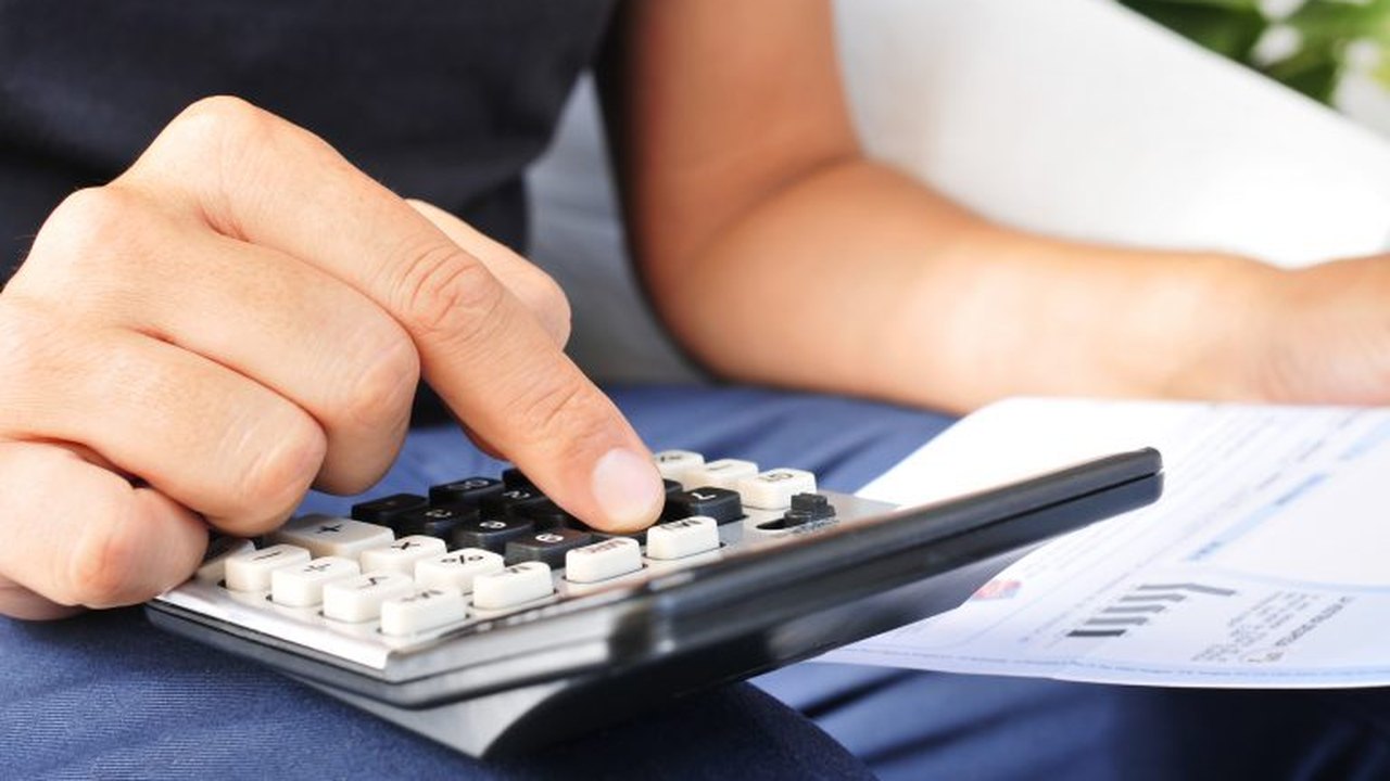 Microempresa que voltar a ser MEI pode economizar até R$ 9,5 mil por ano com novo teto, aponta simulação