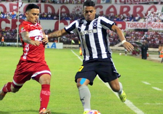 Botafogo perde por 2 a 1 do CRB e desperdiça chance de reassumir ponta da Série B