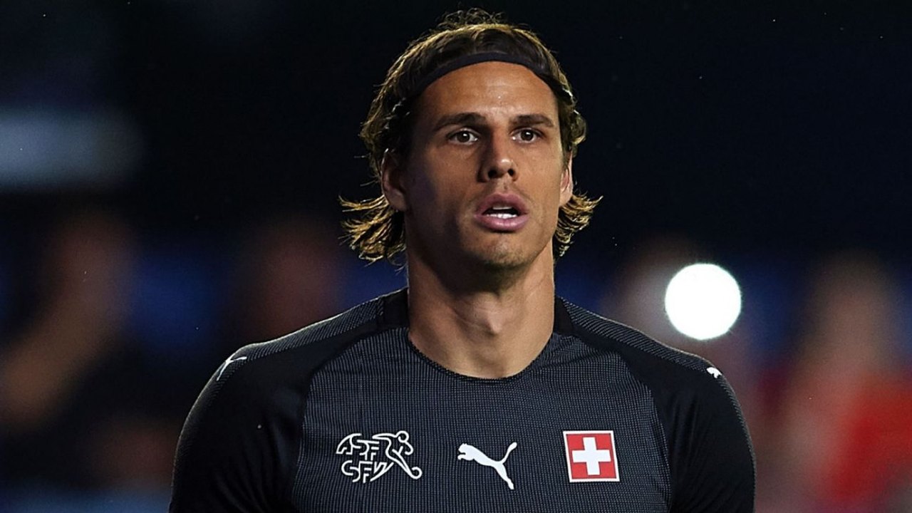 Goleiro da Suíça, rival do Brasil na Copa, se machuca e vira dúvida para o Catar