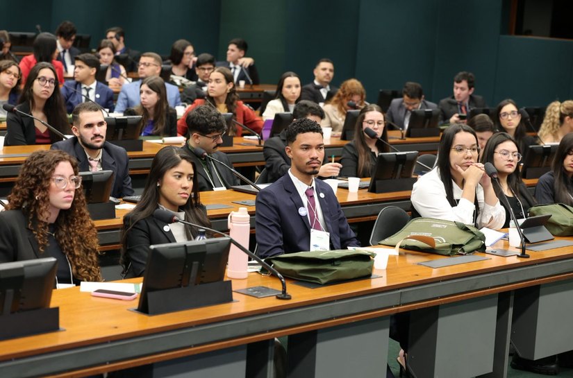 Primeiro da família na universidade, jovem alagoano é indicado por Rafael Brito para programa Estágio Visita em Brasília
