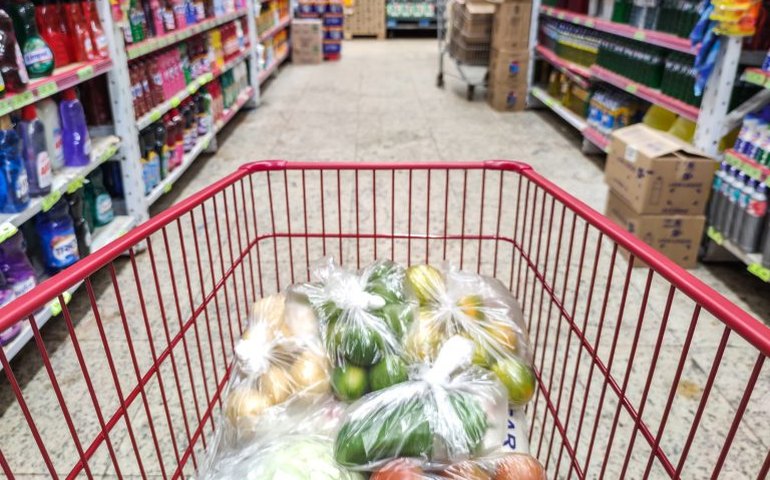 SRB sugere a governo controle fiscal e apoio a crédito para conter alta de preço dos alimentos