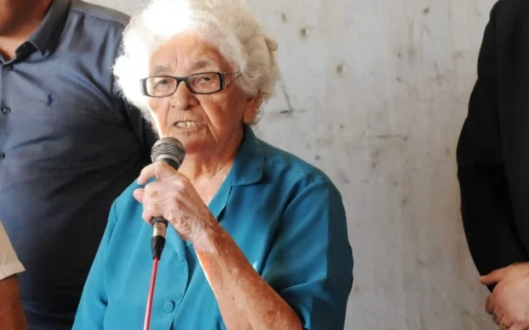 Aos 99 anos, Lourdes Monteiro envia mensagem de Ano Novo e renova esperança ao povo de Palmeira dos Índios; vídeo