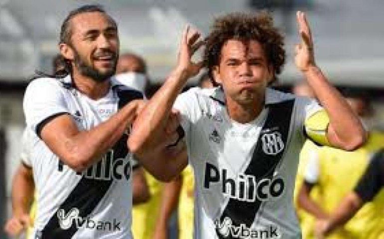 Ponte Preta tem concorrência de Chapecoense e América-MG para ficar com Moisés