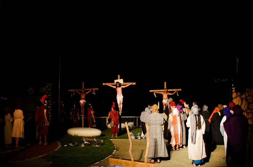 Palmeira: Apresentação do espetáculo “Rei dos Judeus: Jesus, paixão e ressurreição “ reúne público aos pés do Cristo do Goiti