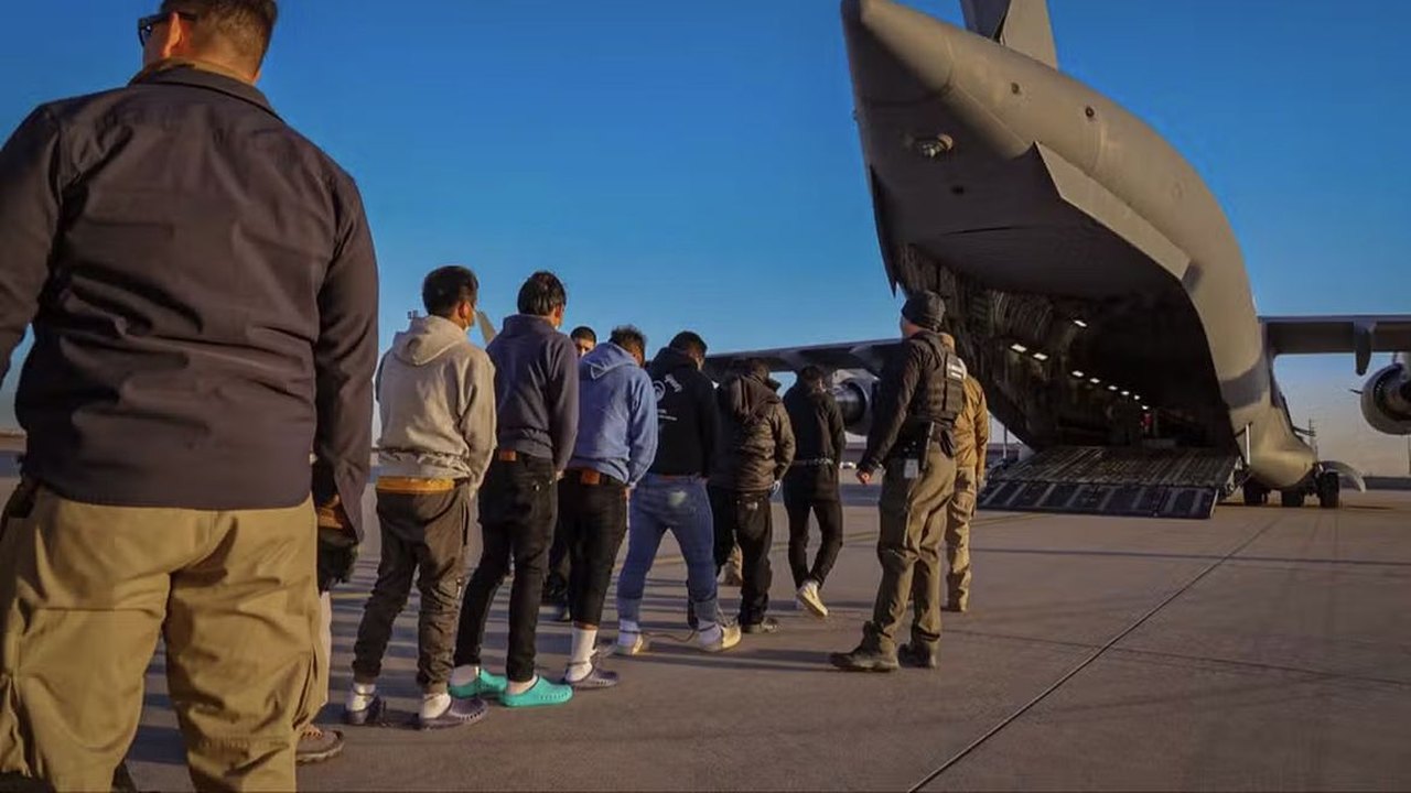 Giro internacional: México recebe mais de quatro mil deportados